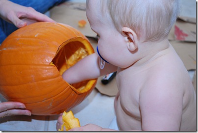 2008-10-29 Myron Pumpkin Carving 034