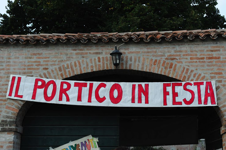 Ingresso del Portico in festa