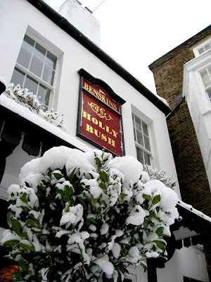 Holly Bush pub in Hampstead in record snowfall