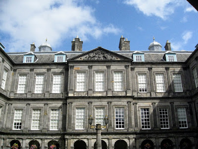 Interior courtyard of Holyrood Palace in Edinburgh