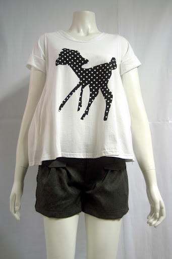 "Who Killed Bambi?" White cotton pocket tee. MPTS0409-006 S$ 36.90 PTP:16" STH: 23"