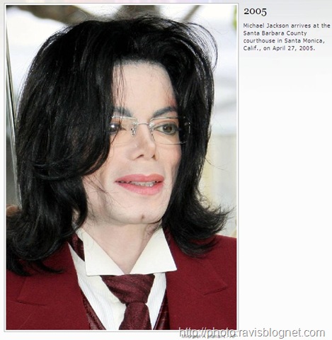 [Michael_Jackson_2005[11].jpg]