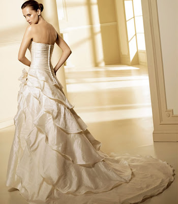 Modelo Manila - Colección Ruffles - La Sposa 2008