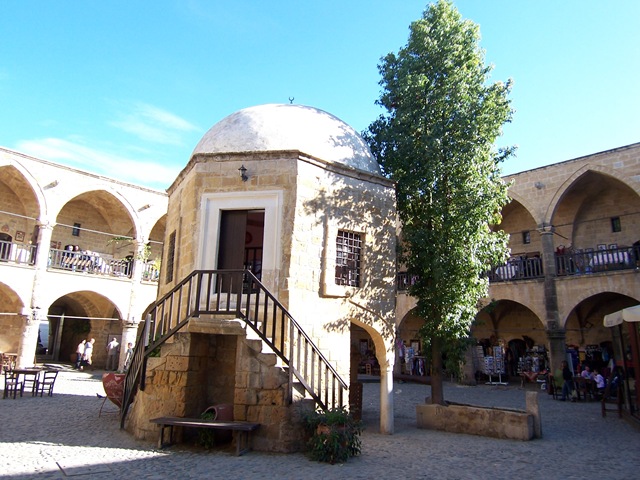 [100_23452.jpg]