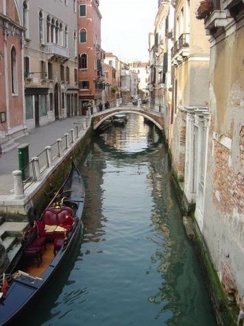 [p239355-Venice_Italy-The_Gondola_Ride[2].jpg]