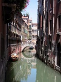 Small_canal_-_Venice