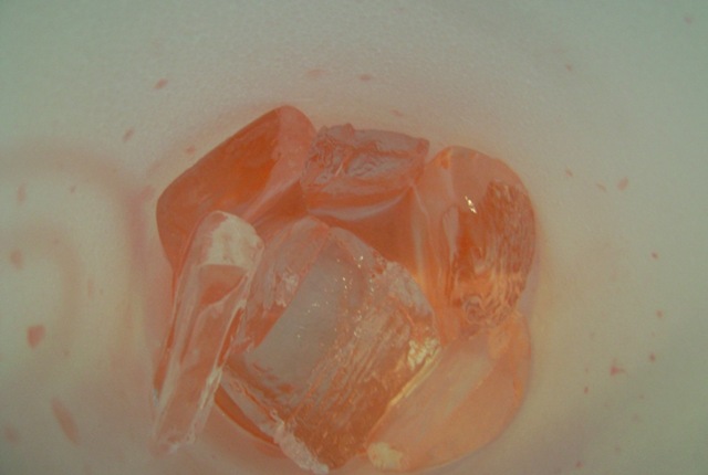 [Ice in Cup[3].jpg]