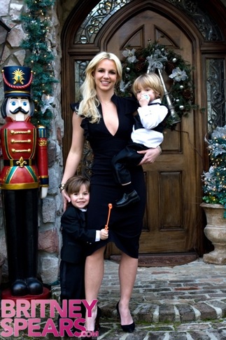 Britney Spears with sons Jayden James and Sean Preston On Bryan Spears Wedding Photo