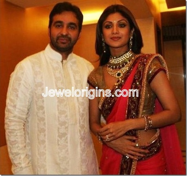 Shilpa_Shetty_Gold_Jewellery