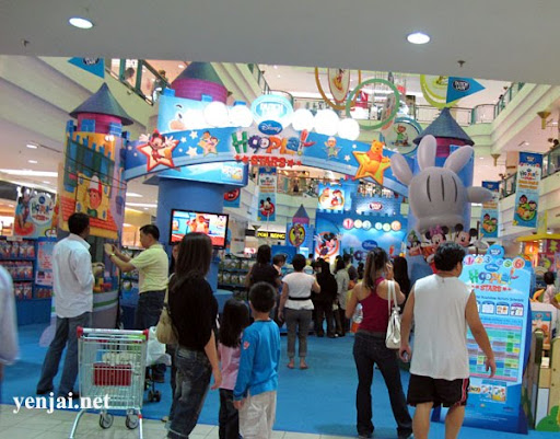 dutch lady playhouse disney 1 utama