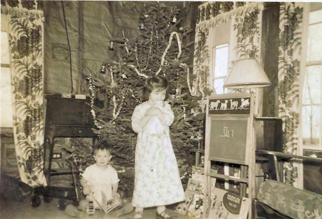 [NIKKI AND STEVE, CHRISTMAS MORNING, PROBABLY 1952[2].jpg]