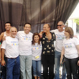 Stacy e David com paulinho de Jesus e a família Monteiro.JPG