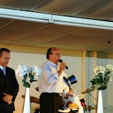 Pr.Arlindo ora consagrando Mr.Clown à Deus.JPG