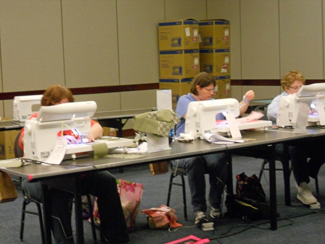 [1010 Night class[2].jpg]