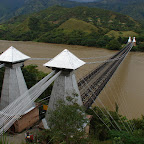 Puente de Occidente visto desde la monta&ntilde;a
