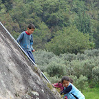 Jugando sobre pe&ntilde;as