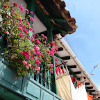 Balcones al lado del monumento al Pantano de Vargas