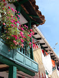 Balcones al lado del monumento al Pantano de Vargas