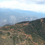 Sobrevolando el ca&ntilde;&oacute;n del Chicamocha