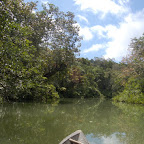 En chalupa por el río Valle En chalupa por el río Valle