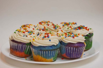 [2009_0813_RainbowCupcakes-34[3].jpg]