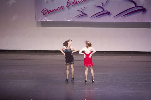[2011_0318_TDC-DEA2011-38-CantHurryLove-47-w[2].jpg]
