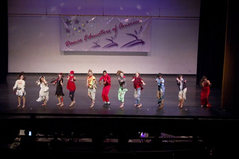 [2011_0319_TDC-DEA2011-99-DareToDream-122-w[2].jpg]