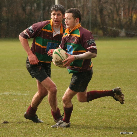 Luke Tinkler scoring a try