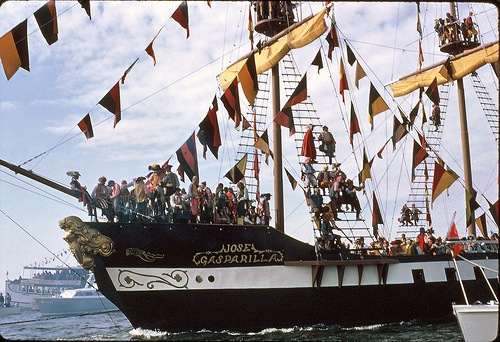 [pirate ship[2].jpg]