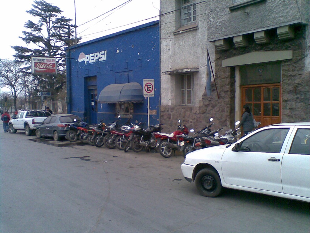 [Mal Estacionados - 24_08_10 (1)[5].jpg]