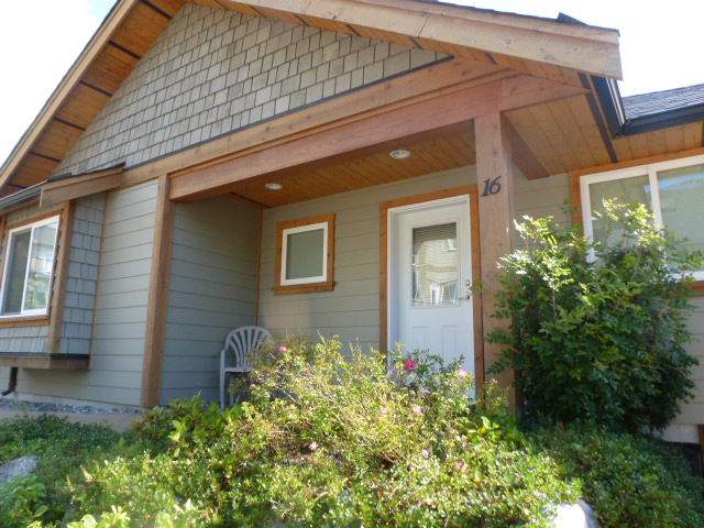 Unit 16 728 Gibsons Way, Gibsons B.C.