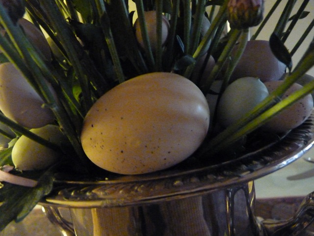 [easter tablescape 006[4].jpg]