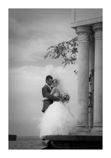 За что датчанами замучен был принц Гамлет?