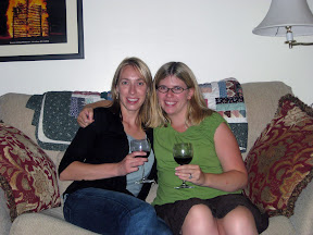 Sonadora and FeistyTourist with wine