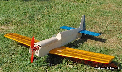 Le rubin, avion de voltige électrique