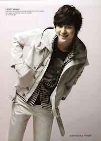 young man's trendy hairstyle 2009