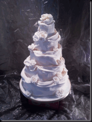 5-tier-Chocolate-roses-wedding-cake