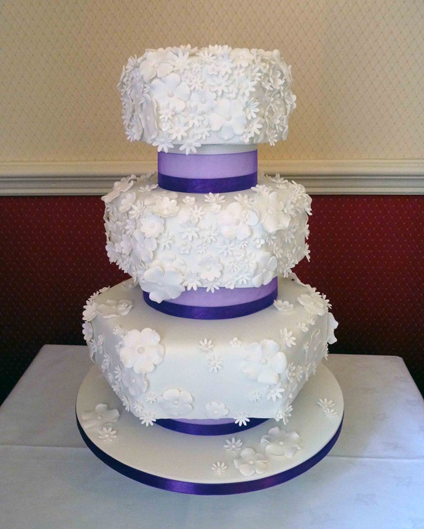 [4-tier-White-Flowers-Hexagon-Wedding-Cake-PURPLE[6].jpg]