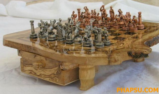 A_Collection_of_Great_Chess_Boards_1_92.jpg