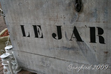 Crate letters
