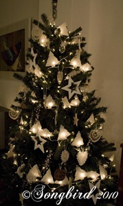 [Christmas-tree-35.jpg]