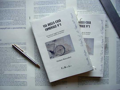 http://lh5.ggpht.com/_FkTYIqG_BB4/Sj4ucJ2i3EI/AAAAAAAAAYw/zCW7QZf31Bw/Libro-penna-righello-fogli.jpg