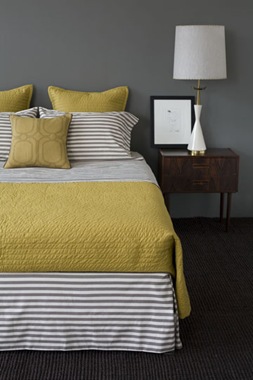 [gray and yellow bedroom[3].jpg]