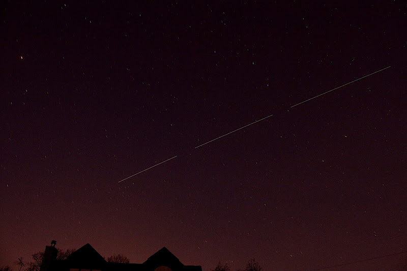 IMAGE: http://lh5.ggpht.com/_FqTNmgNQHz8/S8TmnhlCbTI/AAAAAAAAJuA/6GHzBwXNlt8/s800/ISSMerge4-12-10.jpg