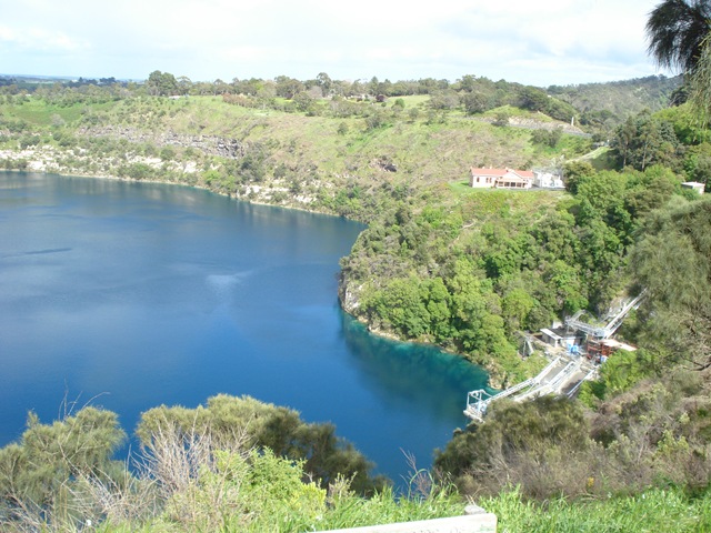 [MtGambierOceanRoad0114.jpg]