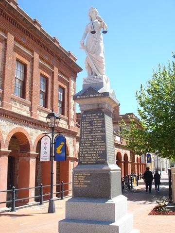 [AdelaidePortAdelaide0383.jpg]