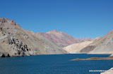 EmbalseLaLagunacordilleraandeslaserenavalleelquichilepismantaargentina.jpg
