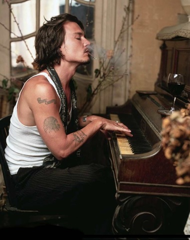 [johnny-depp-071[3].jpg]