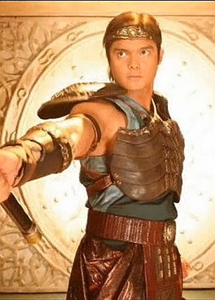 [Encantadia - Ybarro - Dingdong Dantes[2].jpg]