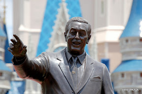 Walt Disney Statue